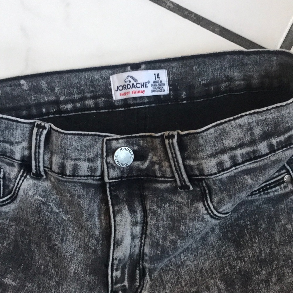 Jeans - Picture 6 of 6